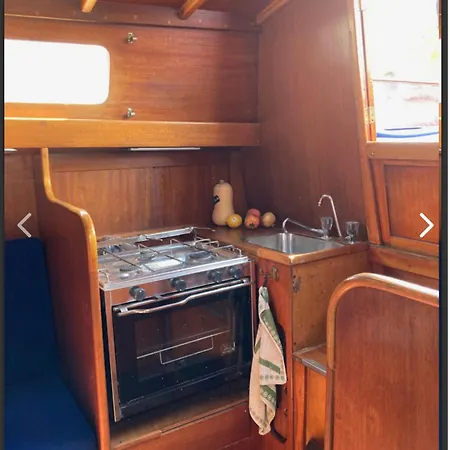 Bily Boat Da Rocha Botel Portimao