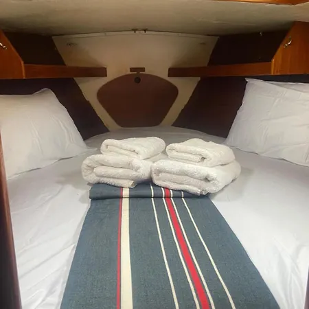 Bily Boat Da Rocha Botel